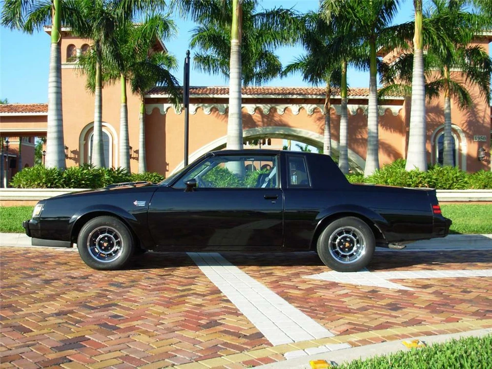 1987 Buick Grand National - Image 5 of 5