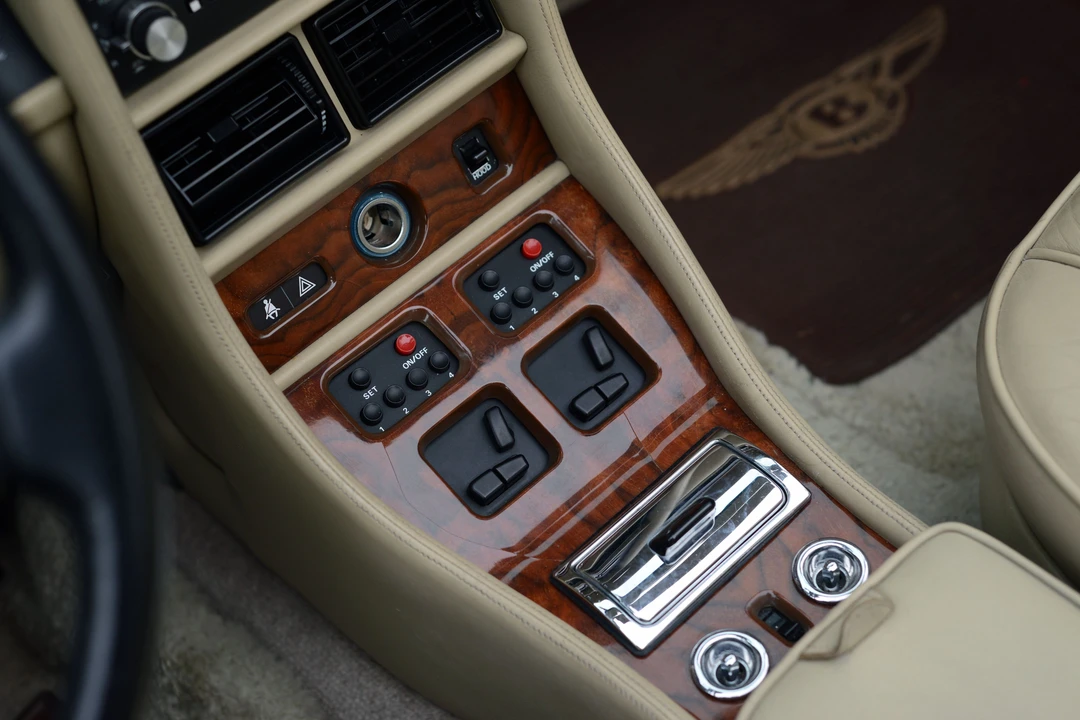 1987 Bentley Continental - Image 10 of 16