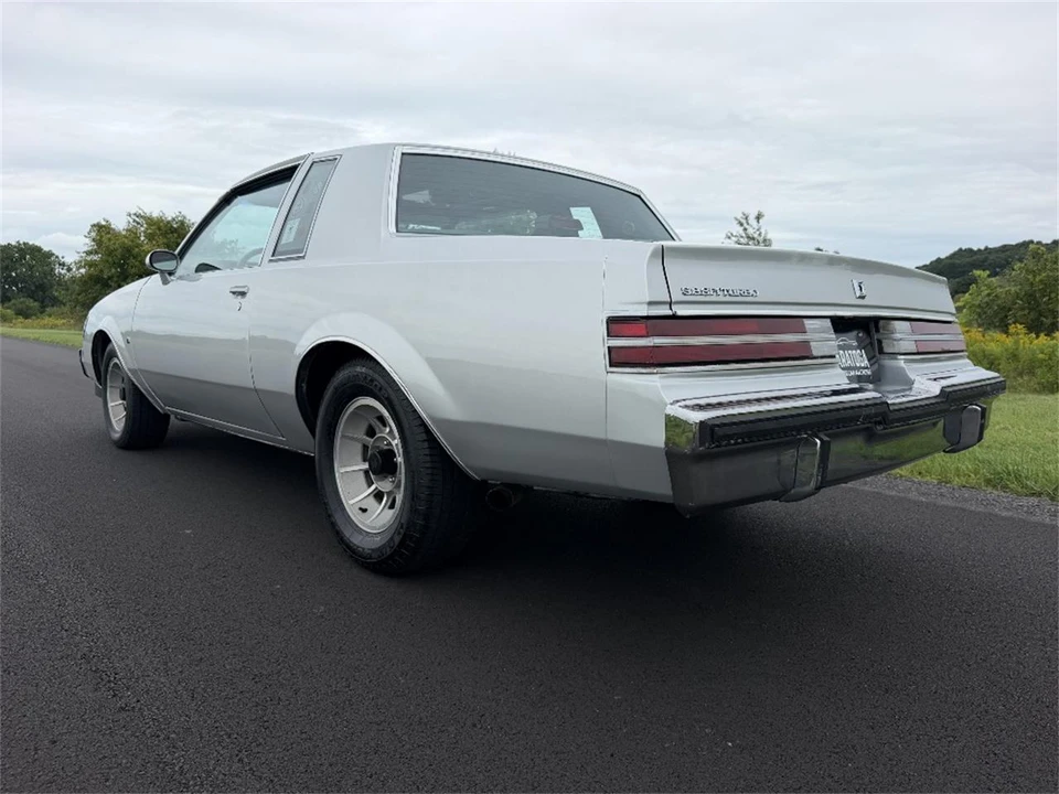 1987 Buick Regal - Image 23 of 31