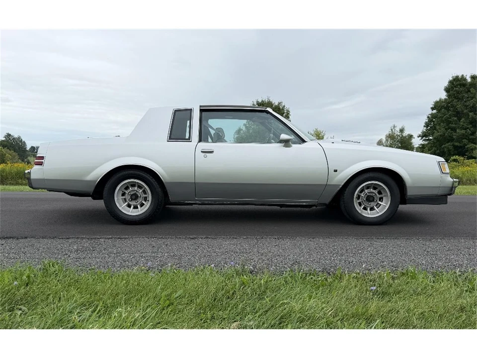 1987 Buick - Image 12 of 31