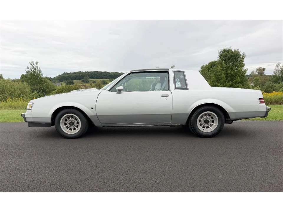 1987 Buick - Image 18 of 31