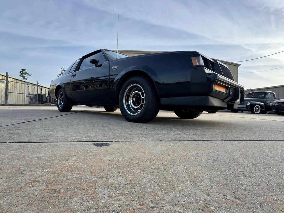 1987 Buick Grand National - Image 25 of 31