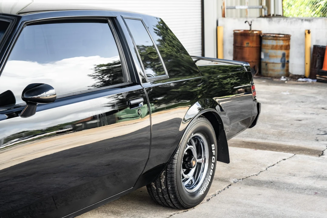 1987 Buick Grand National - Image 27 of 31