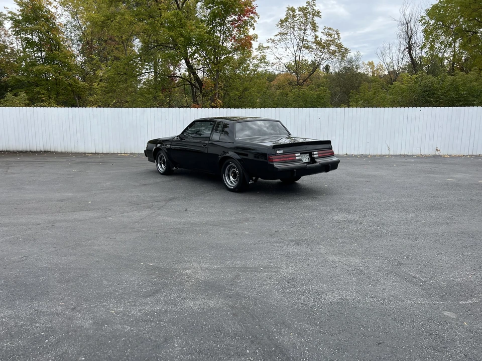 1987 Buick Grand National - Image 26 of 31