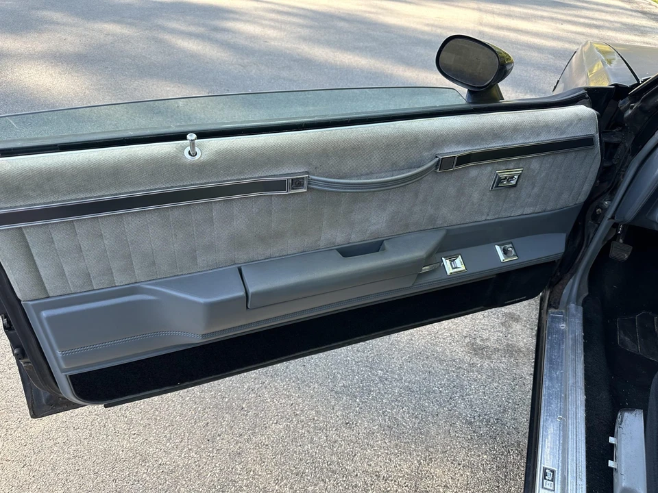 1987 Buick Grand National - Image 29 of 31