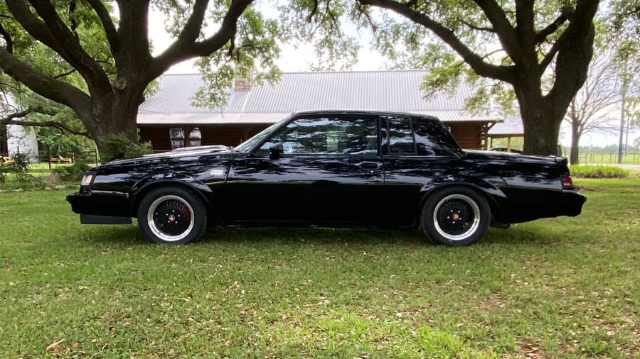 1987 Buick Grand National - Image 17 of 18