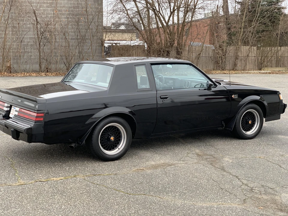 1987 Buick Grand National - Image 10 of 31