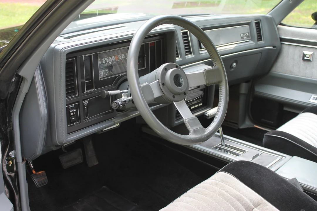 1987 Buick Grand National - Image 26 of 31