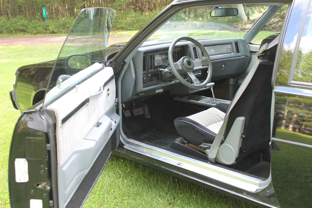 1987 Buick Grand National - Image 24 of 31