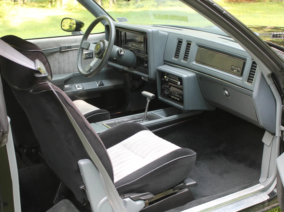 1987 Buick Grand National - Image 30 of 31
