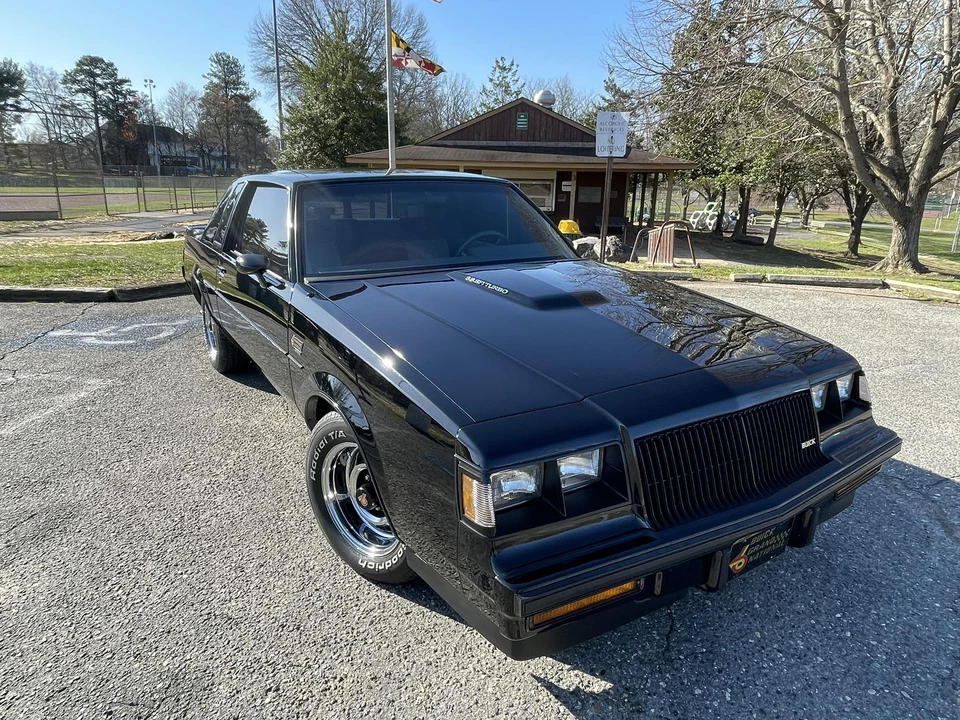 1987 Buick Grand National - Image 10 of 31