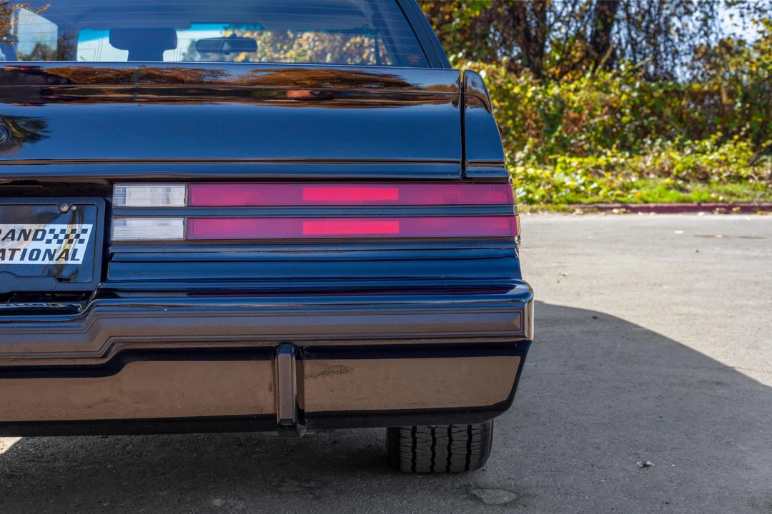 1987 Buick Grand National - Image 27 of 31