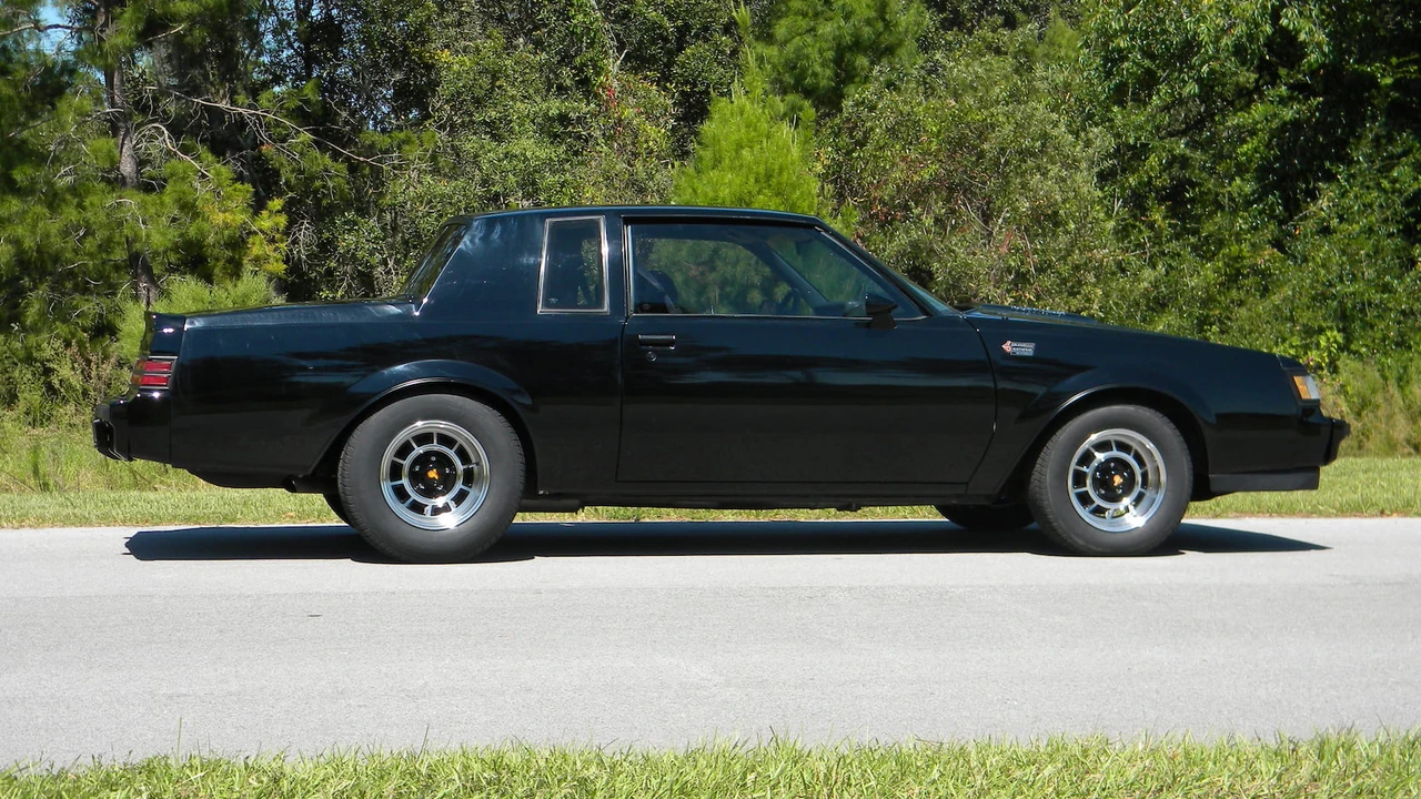1987 Buick Grand National - Image 21 of 22