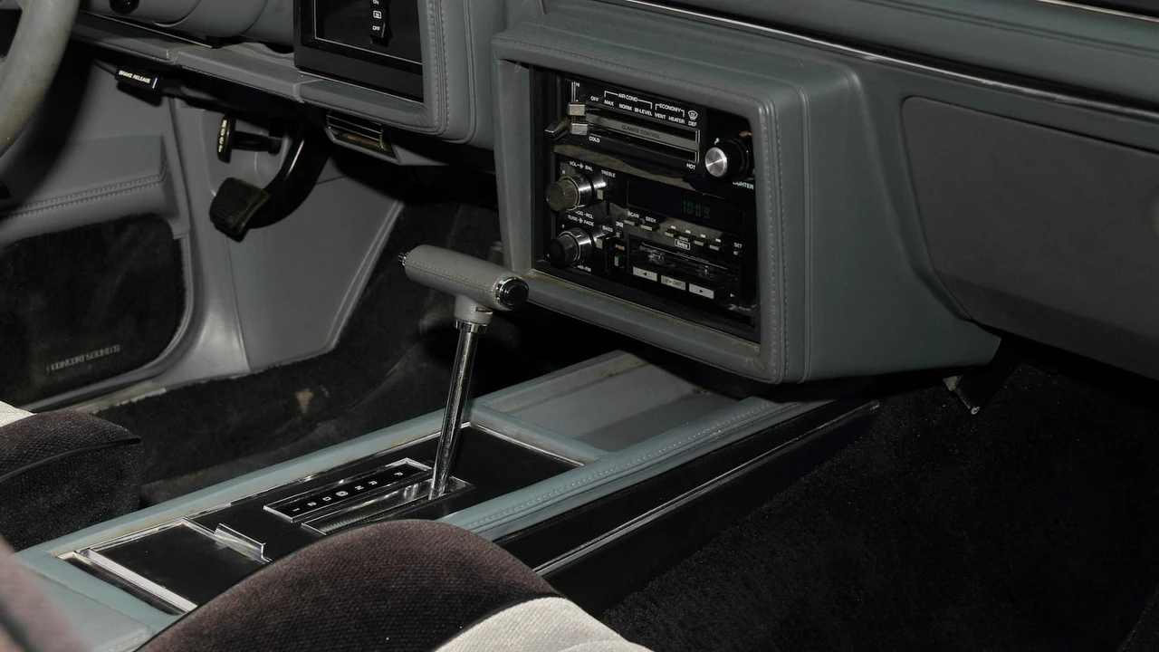 1987 Buick Grand National - Image 18 of 23