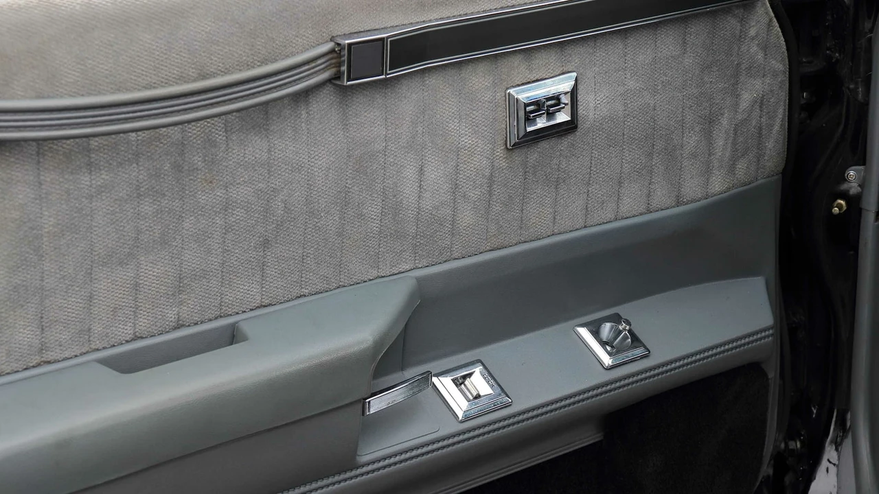 1987 Buick Grand National - Image 20 of 23
