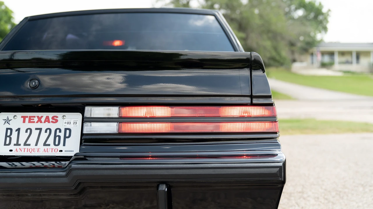 1987 Buick Grand National - Image 27 of 31