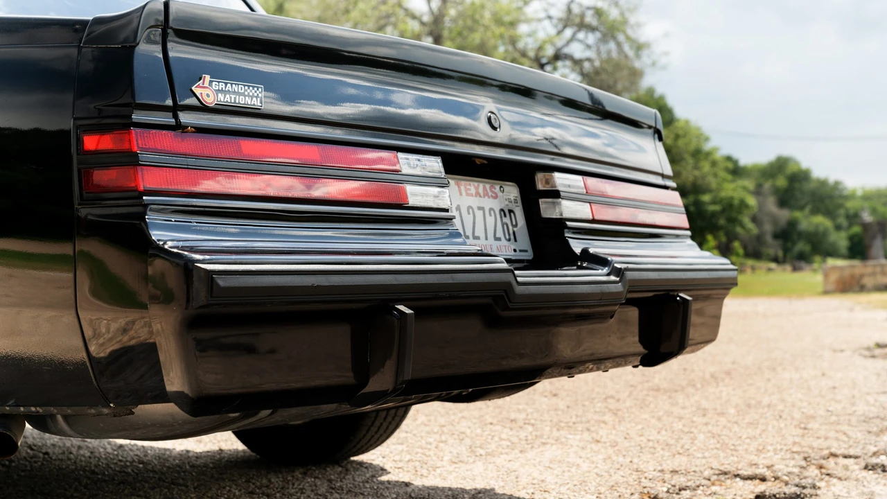 1987 Buick Grand National - Image 24 of 31