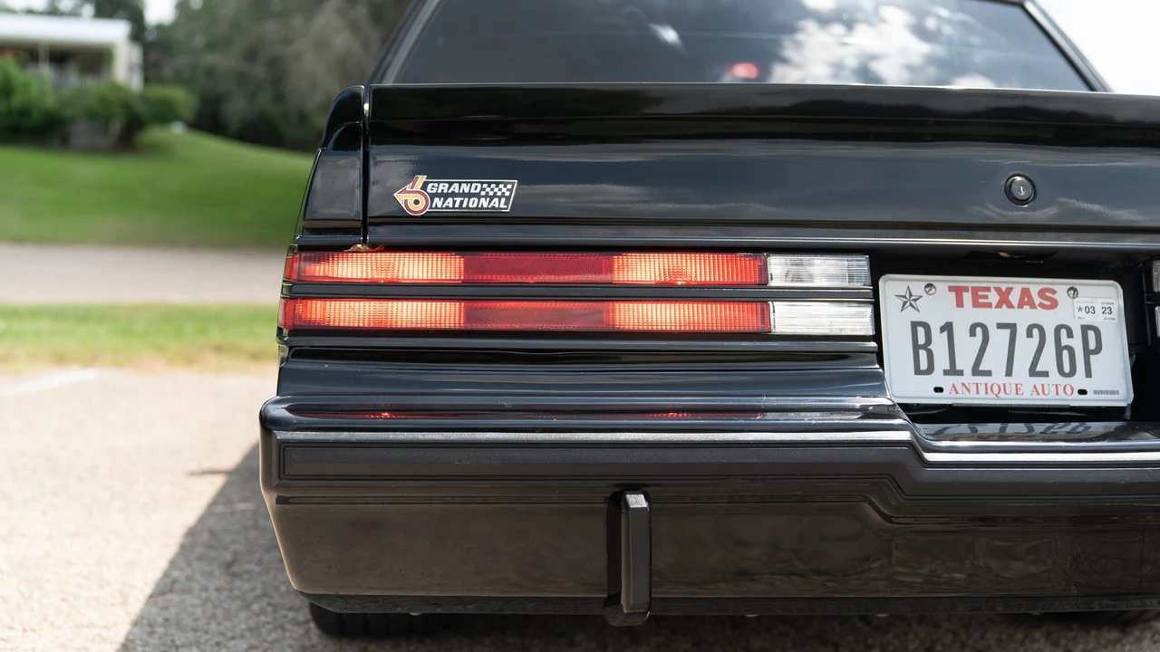 1987 Buick Grand National - Image 25 of 31