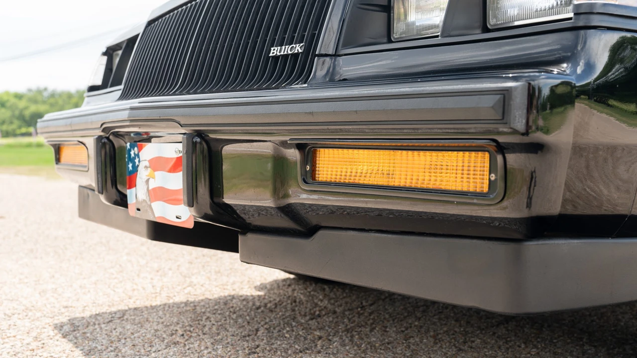 1987 Buick Grand National - Image 11 of 31