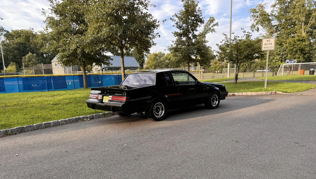 1987 Buick Grand National - Image 28 of 31