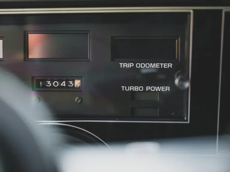 1987 Buick Grand National - Image 28 of 31