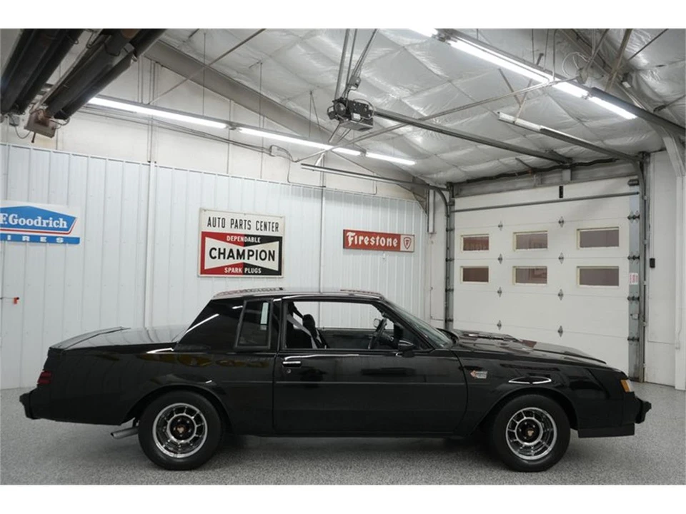1987 Buick Grand National - Image 17 of 31