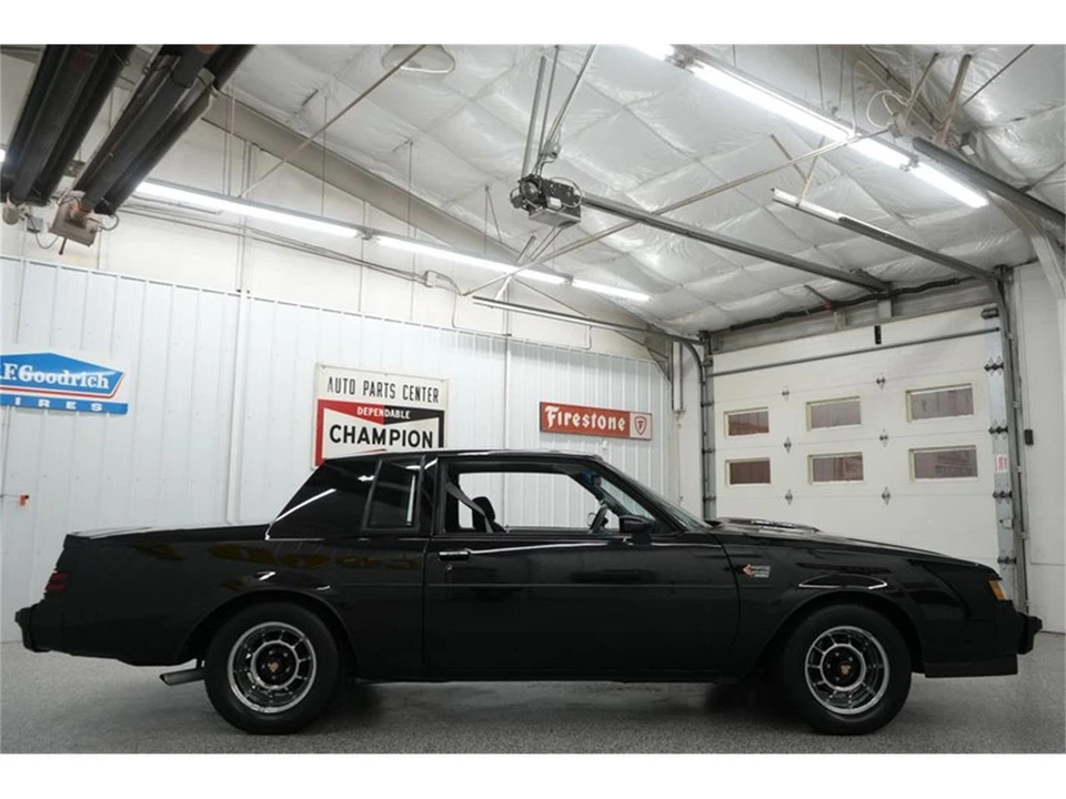 1987 Buick Grand National - Image 18 of 31