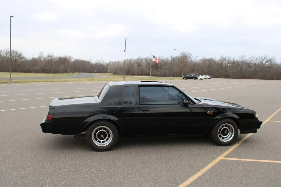 1987 Buick Grand National - Image 10 of 31