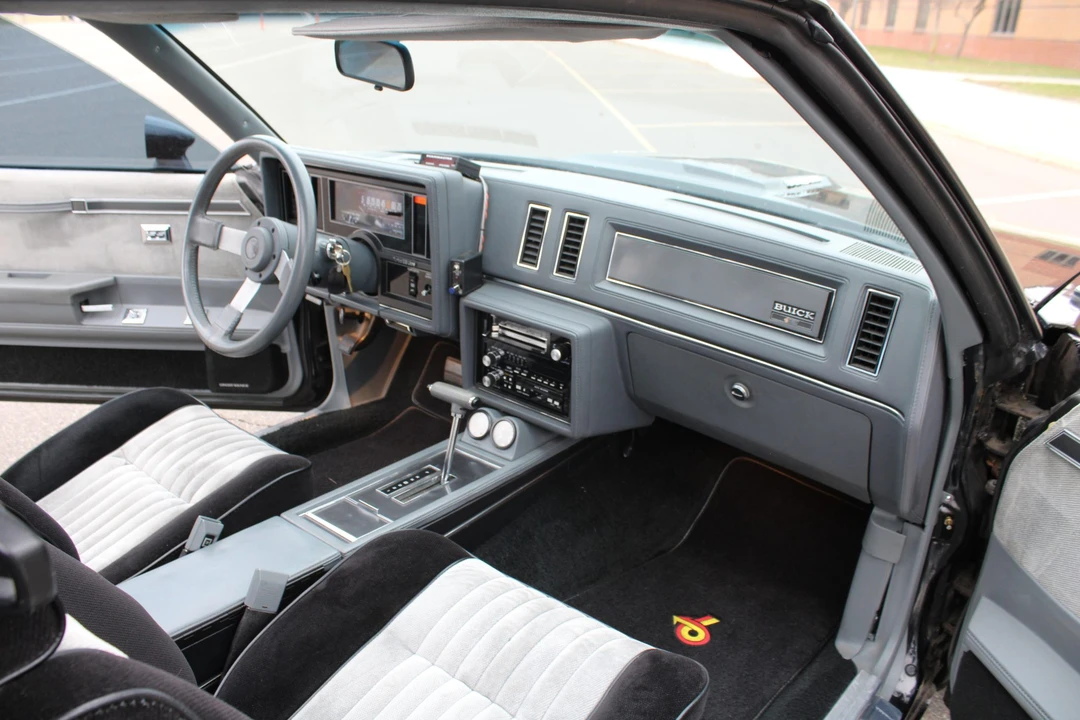 1987 Buick Grand National - Image 27 of 31