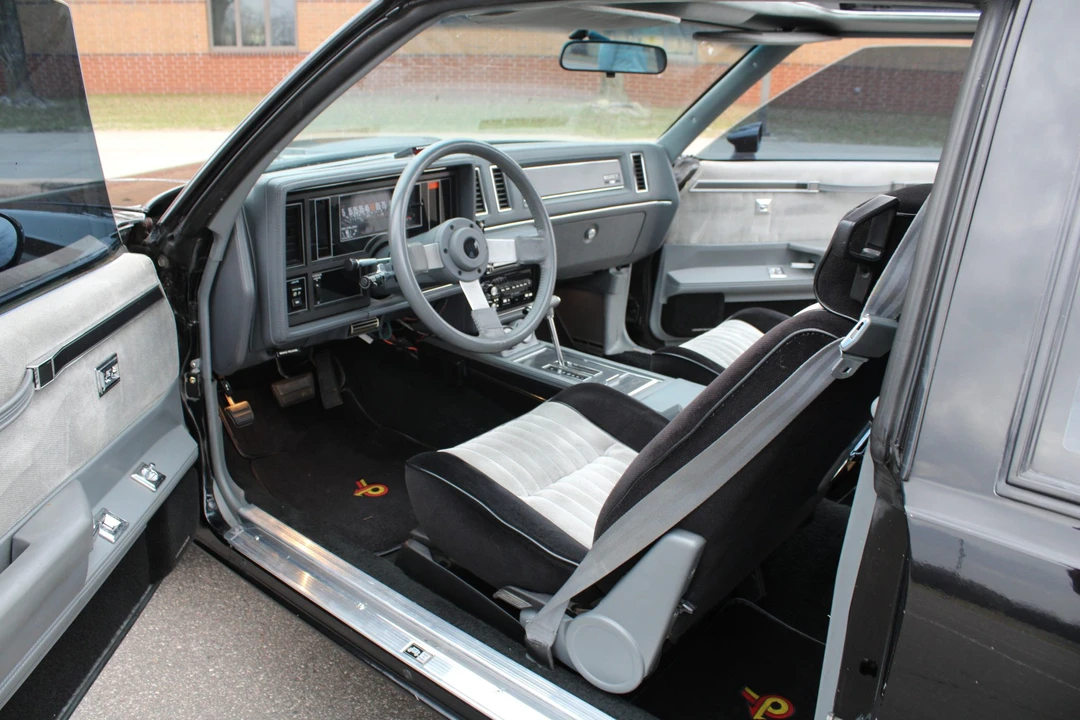 1987 Buick Grand National - Image 24 of 31