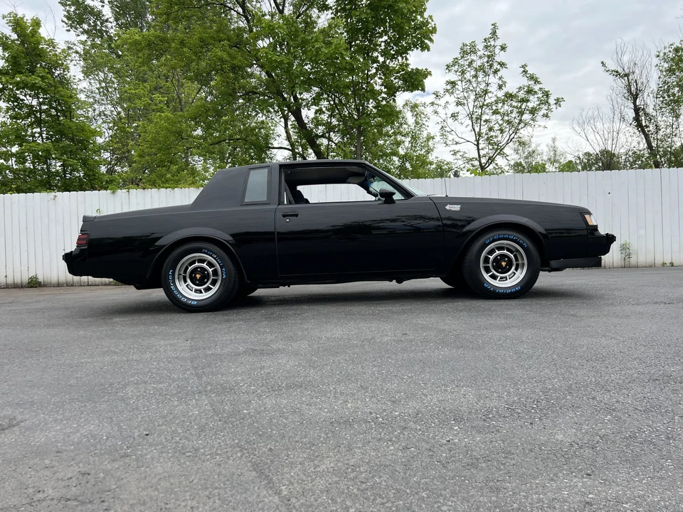 1987 Buick Grand National - Image 27 of 31