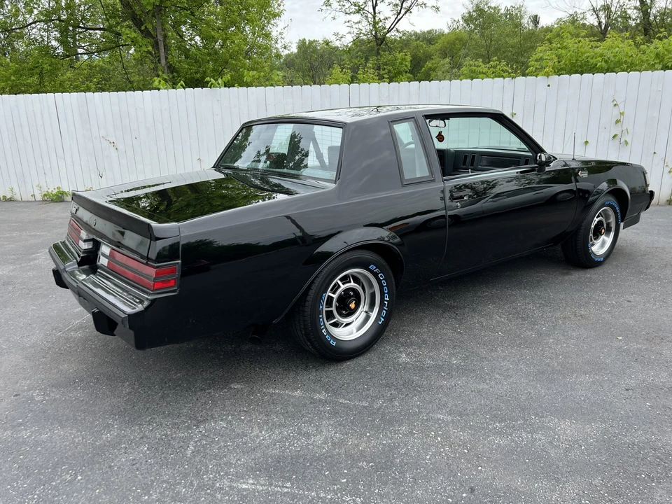 1987 Buick Grand National - Image 22 of 31