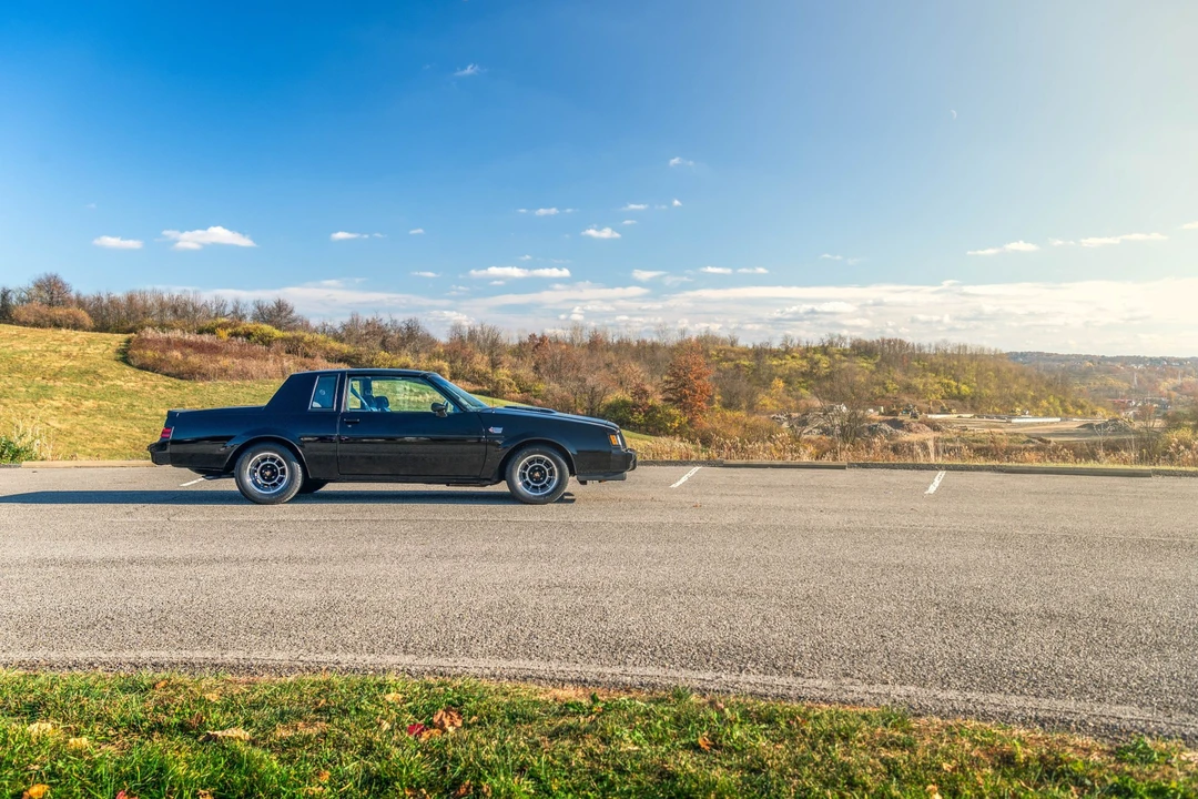 1987 Buick Grand National - Image 26 of 31
