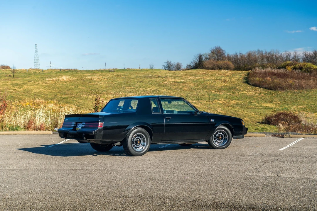 1987 Buick Grand National - Image 28 of 31