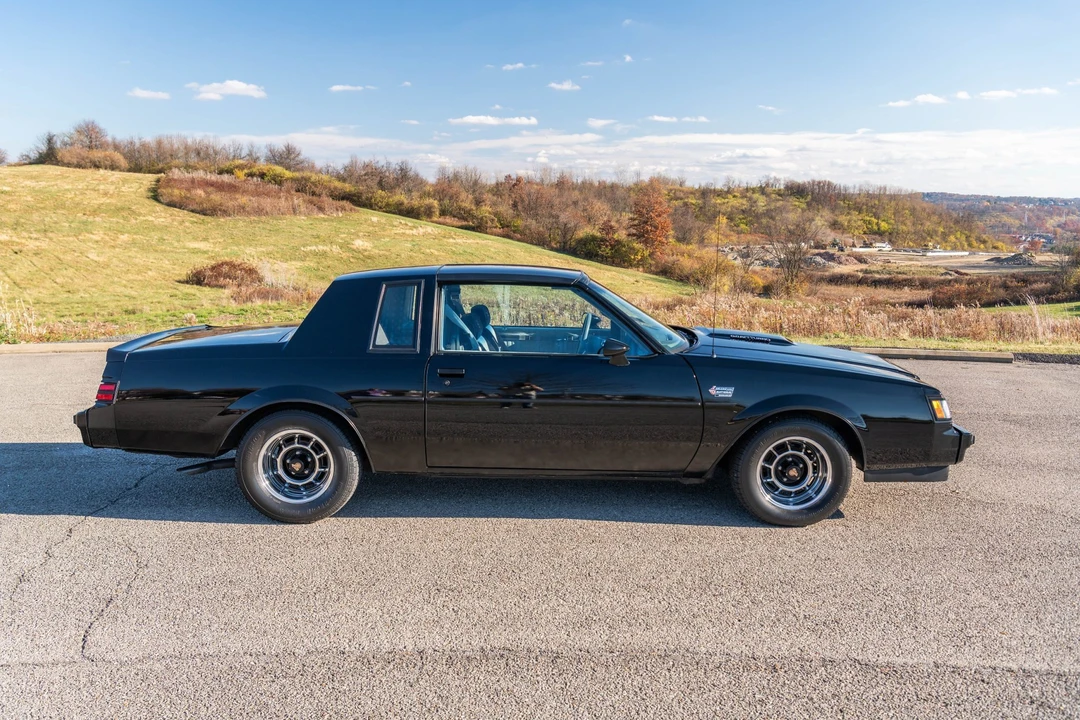 1987 Buick Grand National - Image 25 of 31