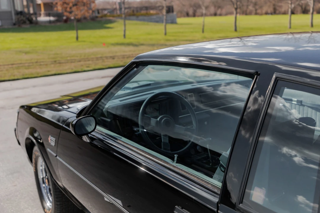1987 Buick Grand National - Image 25 of 31