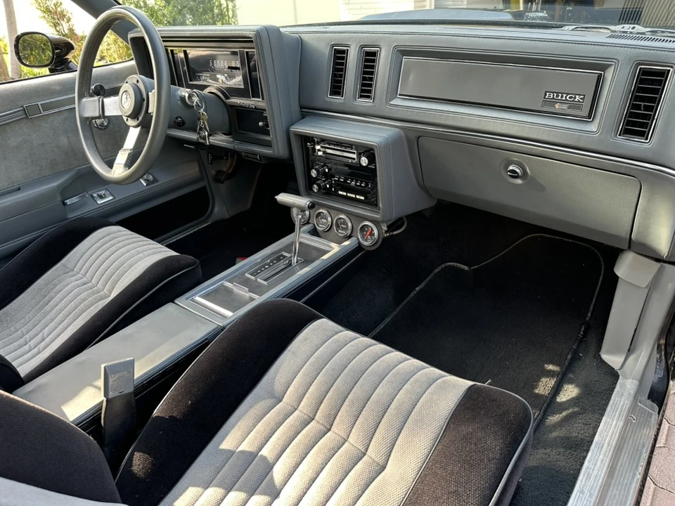 1987 Buick Grand National - Image 27 of 31