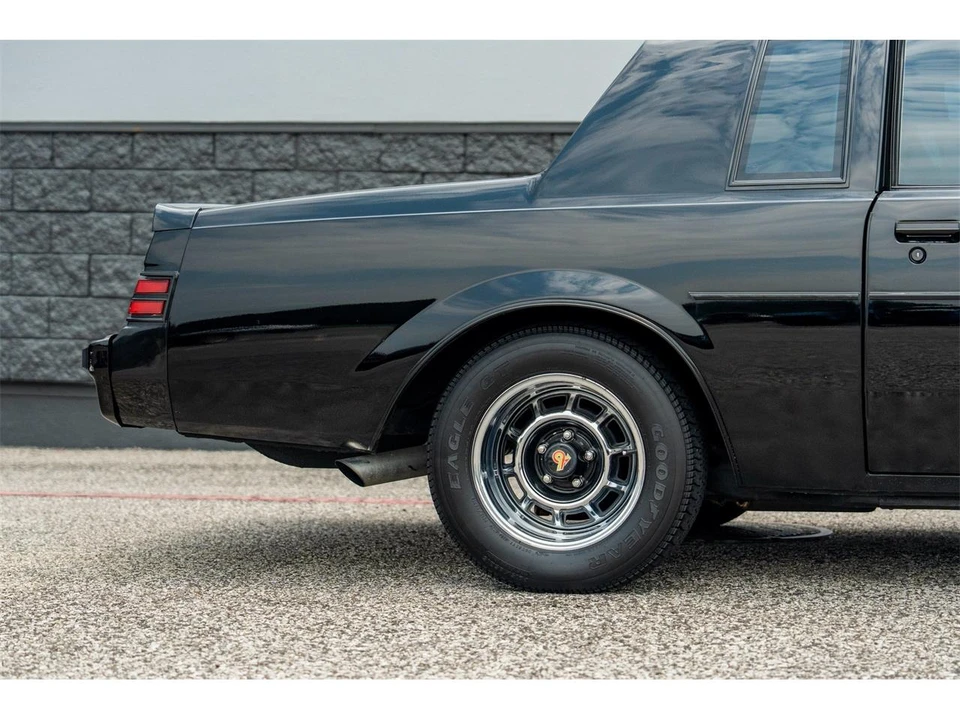 1987 Buick Grand National - Image 29 of 31