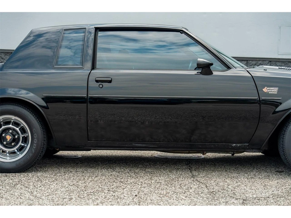 1987 Buick Grand National - Image 30 of 31