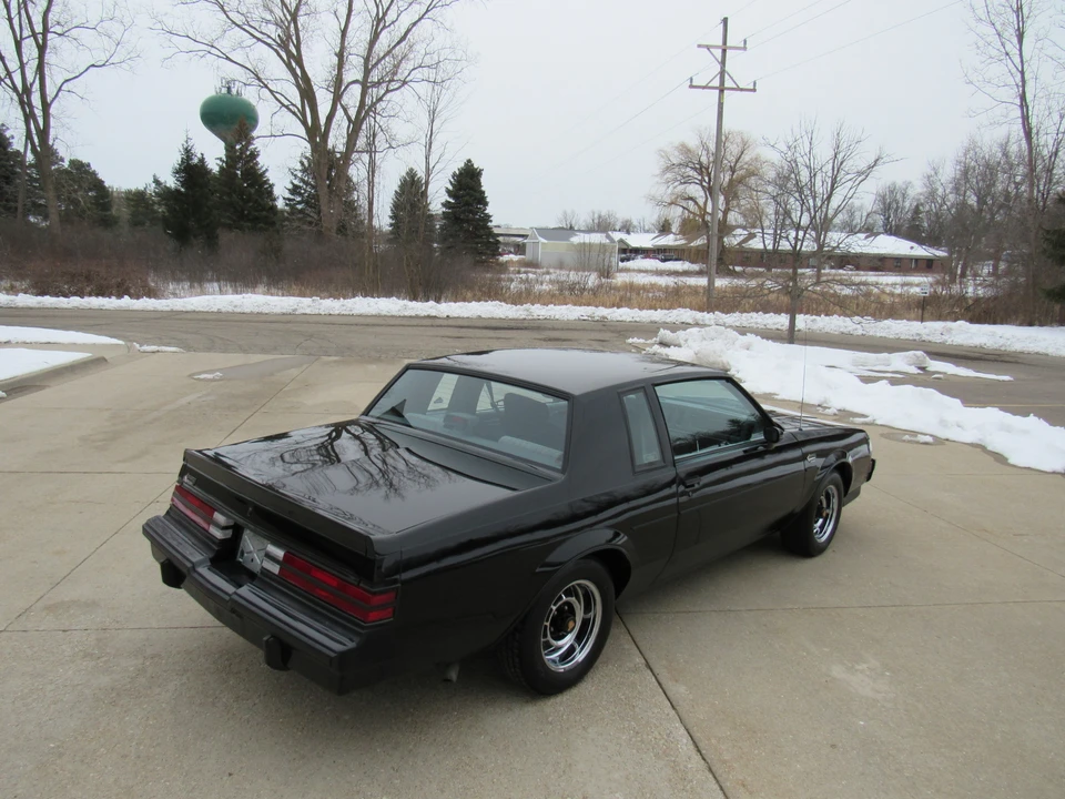 1987 Buick Grand National - Image 10 of 31