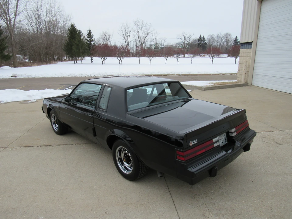 1987 Buick Grand National - Image 11 of 31