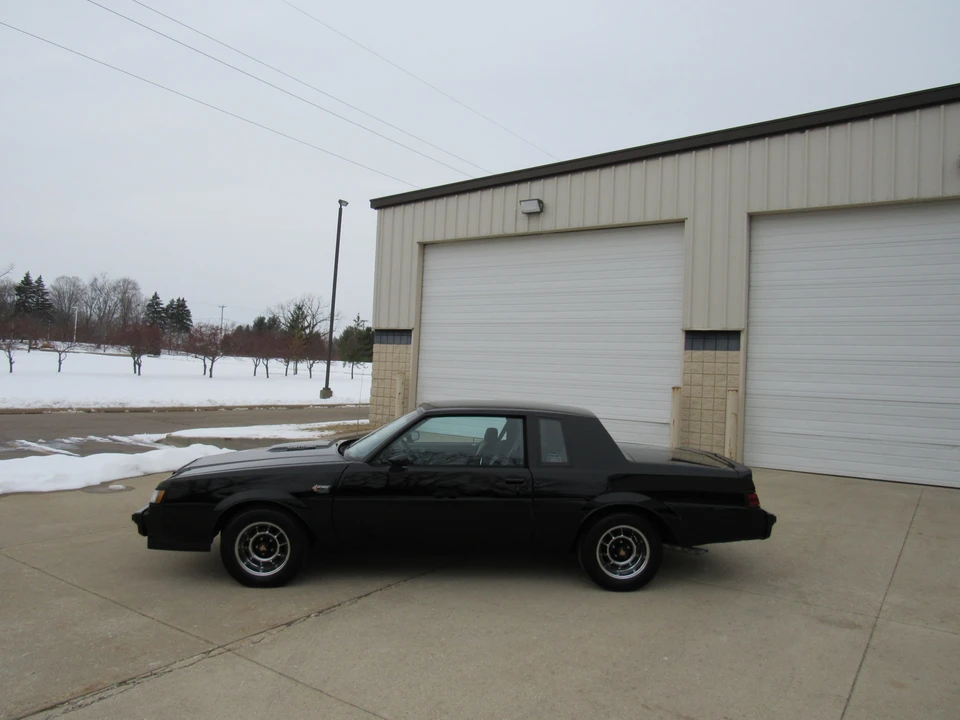 1987 Buick Grand National - Image 17 of 31