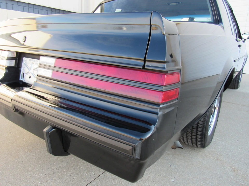 1987 Buick Grand National - Image 26 of 31