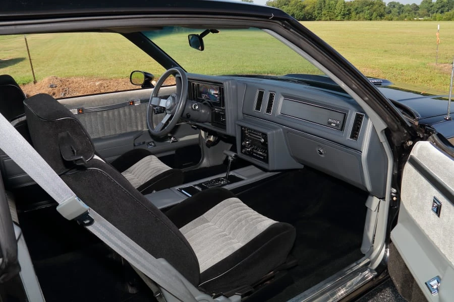 1987 Buick Grand National - Image 26 of 31