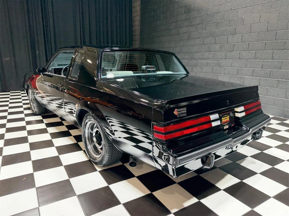 1987 Buick Grand National - Image 29 of 31