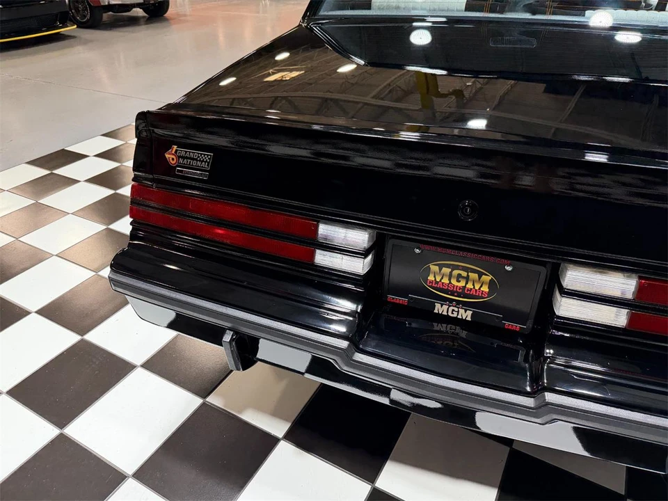 1987 Buick Grand National - Image 26 of 31