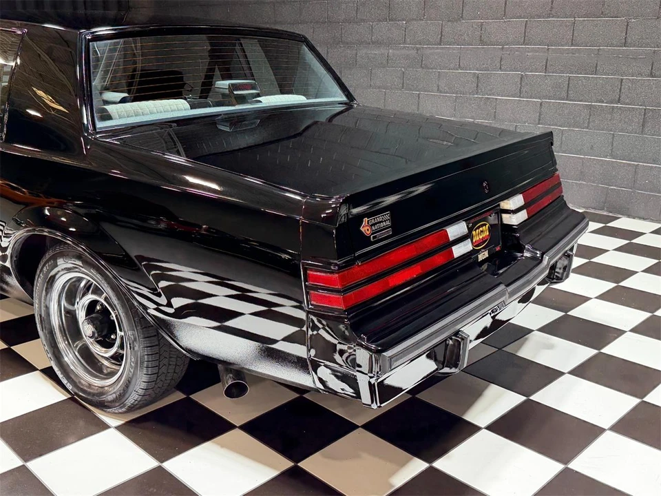 1987 Buick Grand National - Image 28 of 31