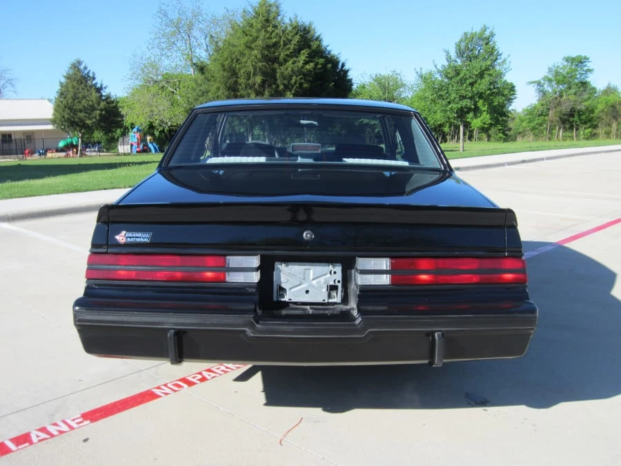 1987 Buick Grand National - Image 9 of 10