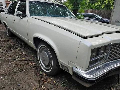 1987 Buick Park Avenue Sedan 4D
