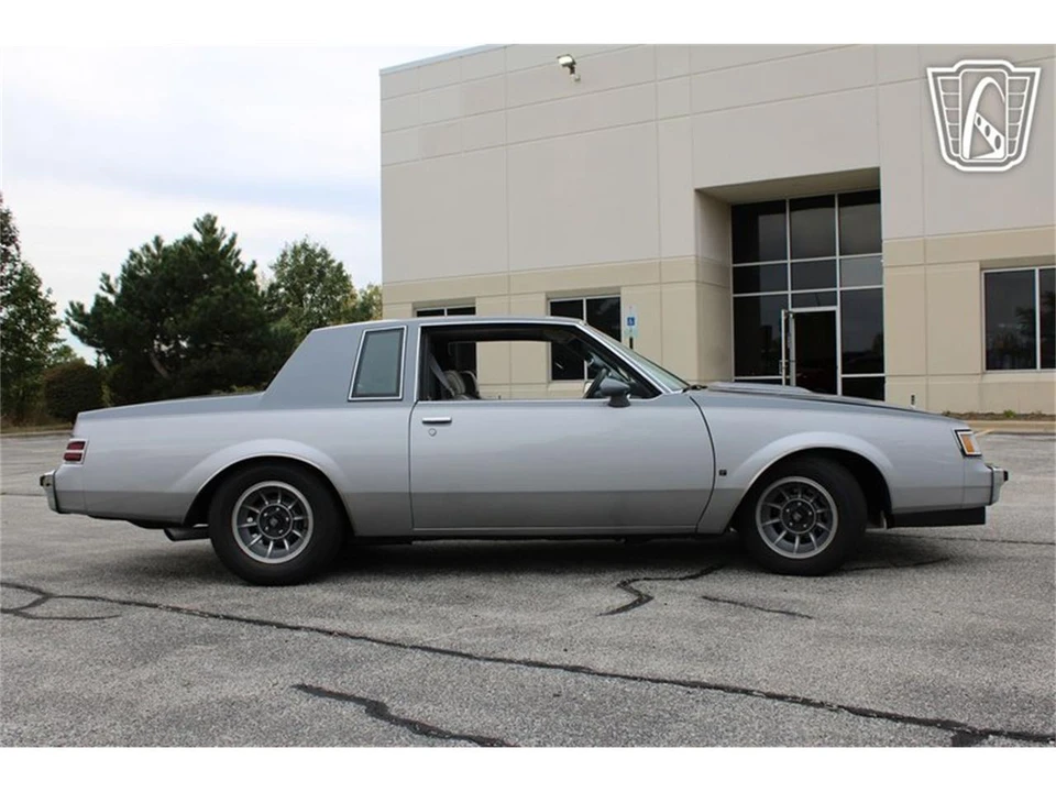 1987 Buick Regal - Image 18 of 31